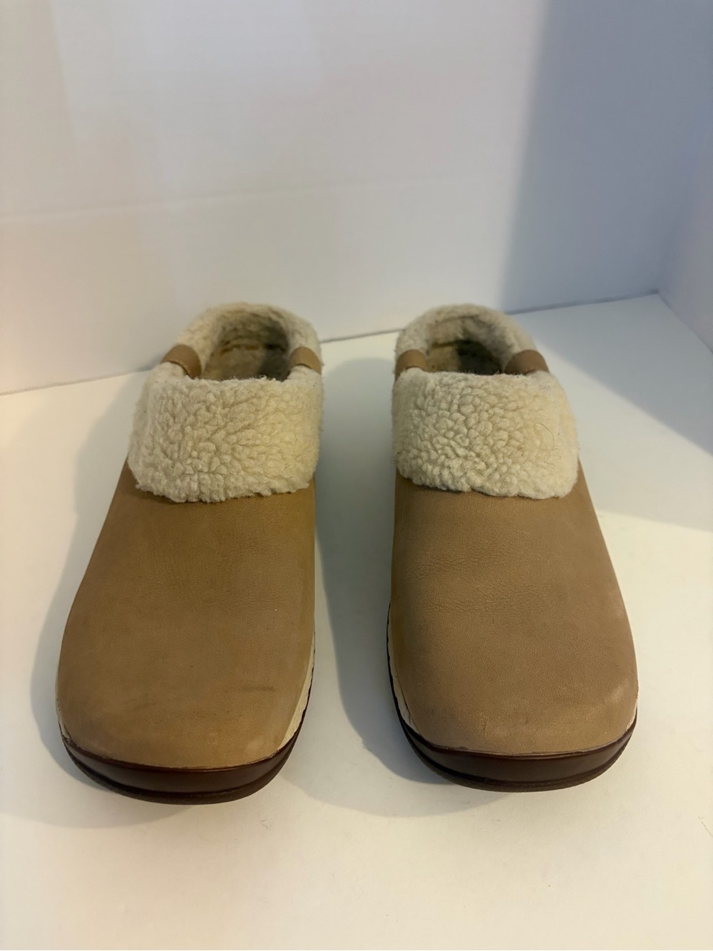 Merrell Women's Tan Shearling-Lined Mules J94914 Size 9
